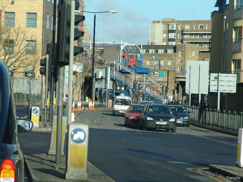 west-ferry-circus-canary-wharf-world-clocks-3 